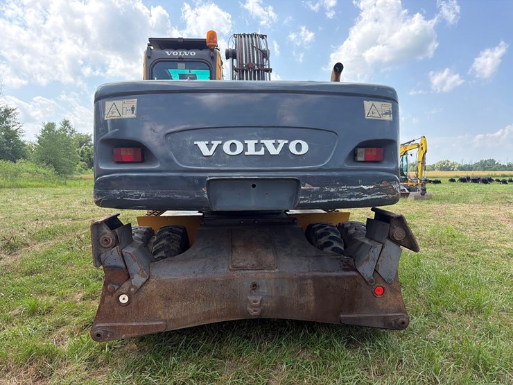 volvo-ew180b-image-8
