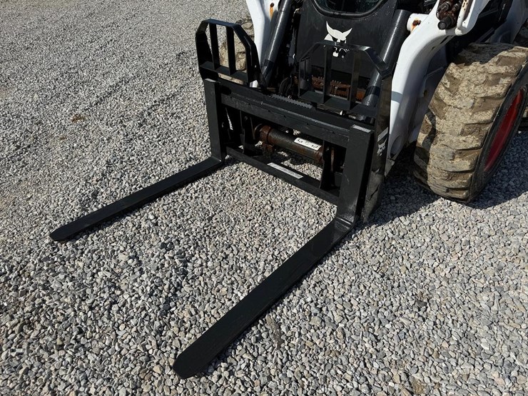 bobcat-42"-skid-steer-pallet-forks-image-8