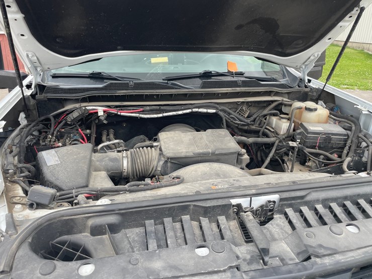 2021-chevrolet-3500-image-50