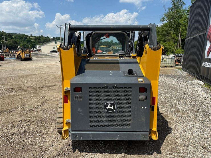 2022-deere-317g-image-3