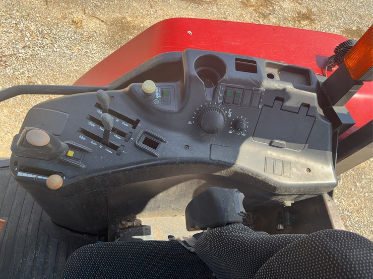 case-ih-mx110-image-15