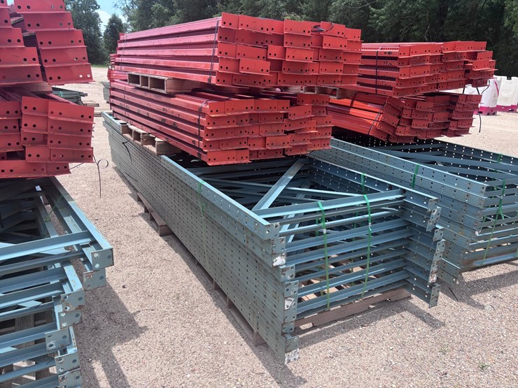 #40084-•-(1)-stack-bolt-on-upright-16ft-x-46in-bolt-on-beams-8ft-x-3-1/2in-pallet-racking-image-1