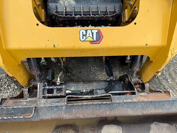 2021-caterpillar-259d3-image-10