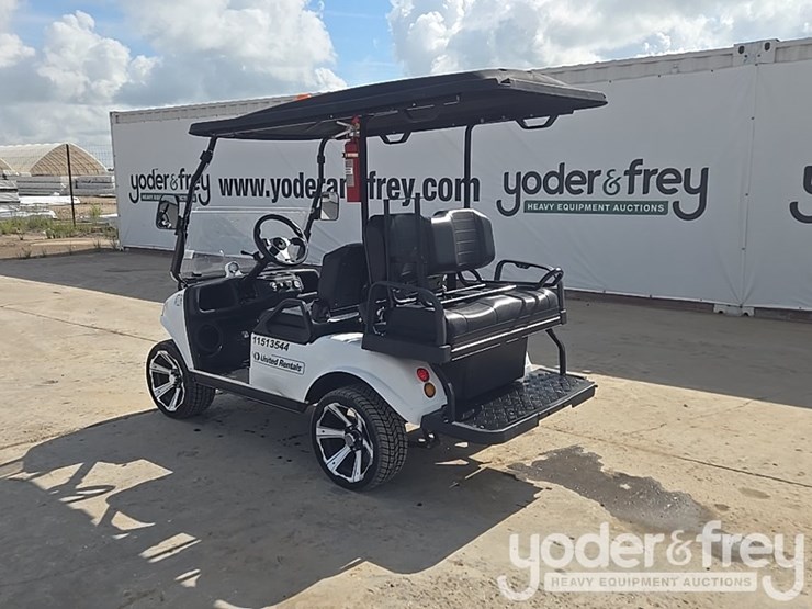 2022-evolution-classic-4-pro-electric-cart-4-seater-image-3