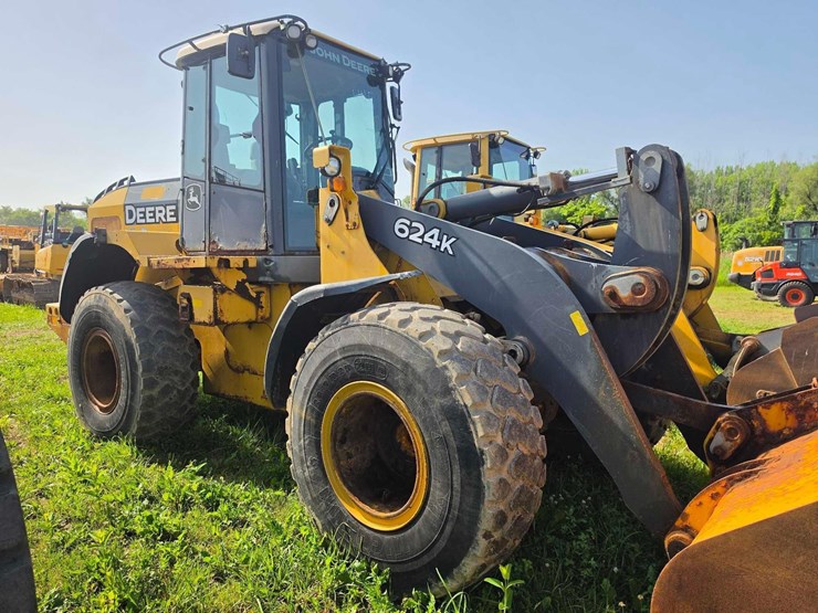 deere-624k-image-4