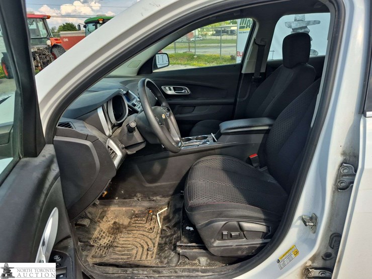 2015-chevrolet-equinox-image-13