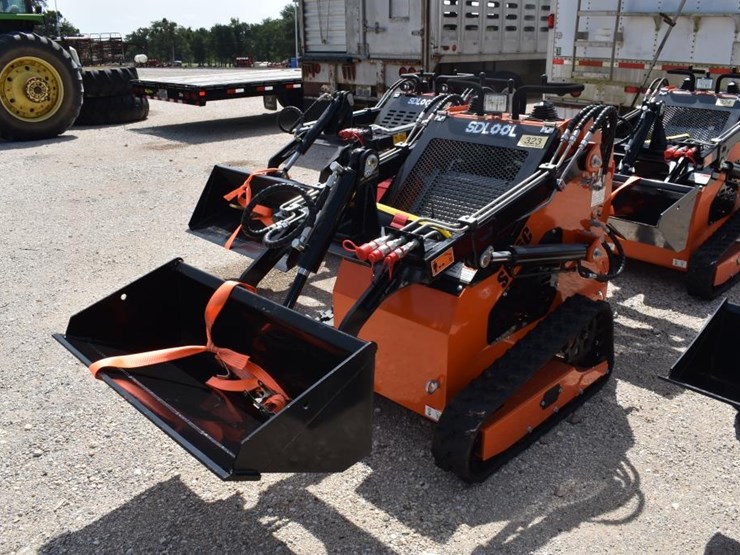 sl36c-mini-skid-steer-(serial-#-36cj2603131)-image-1