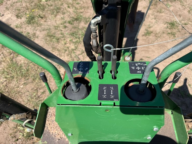 john-deere-3032e-image-66