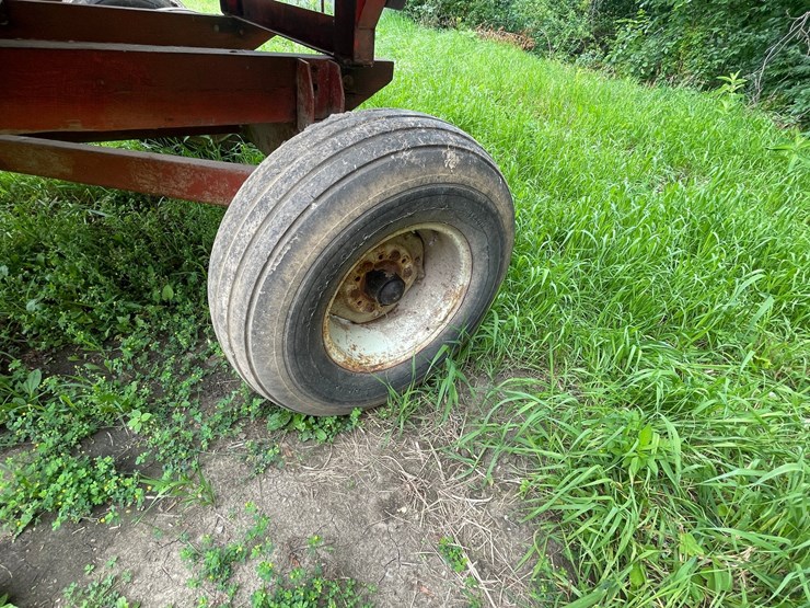 #8312-•-forage-king-73-10-feed-wagon-gravity-box-image-10