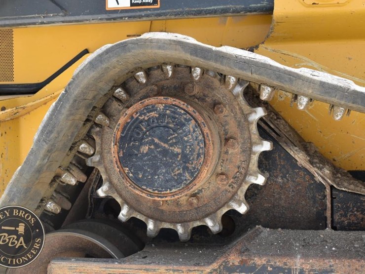 2017-deere-333g-image-33