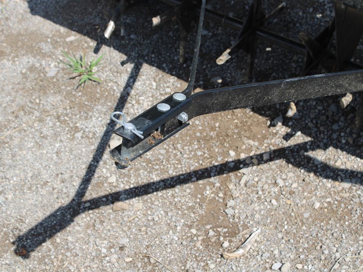 brinly-hardy-co.-4-1/2'-pull-type-yard-aerator-image-3