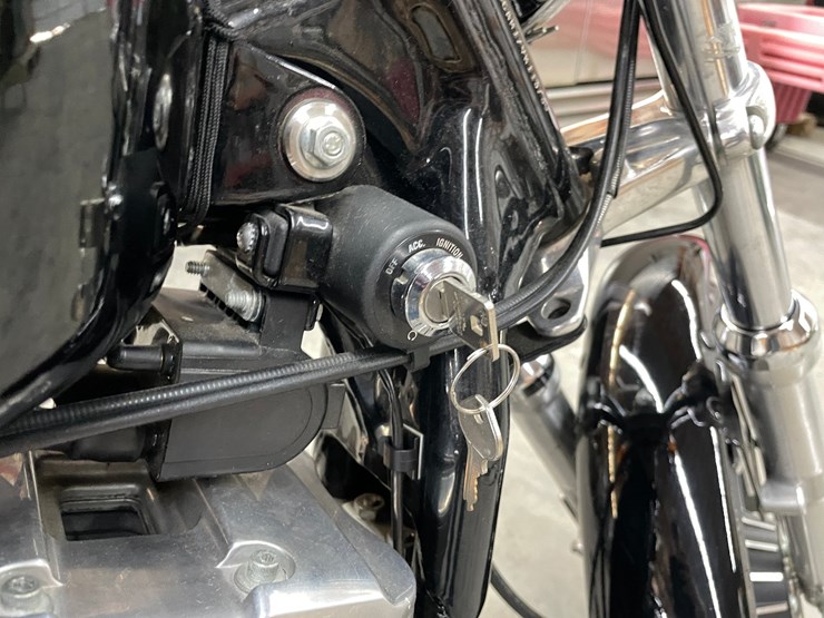 #300-•-2000-harley-davidson-883-sportster-(has-wi-title)-image-34