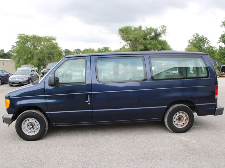 2003-ford-e150-image-3