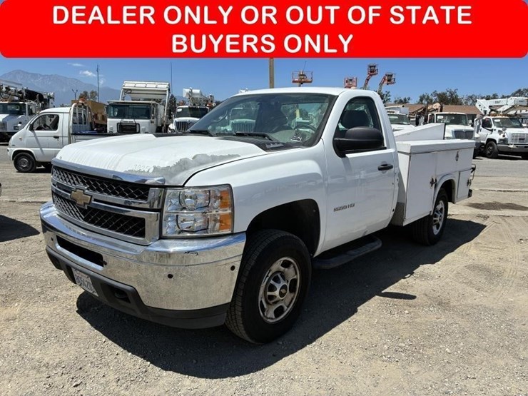 2011-chevrolet-silverado-2500-image-1