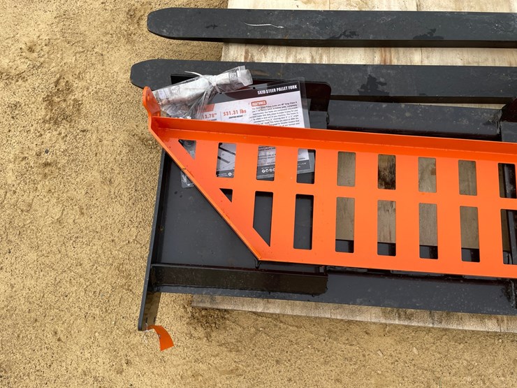 #2006-•-new-wolverine-skid-steer-pallet-fork-frame-with-forks-image-5