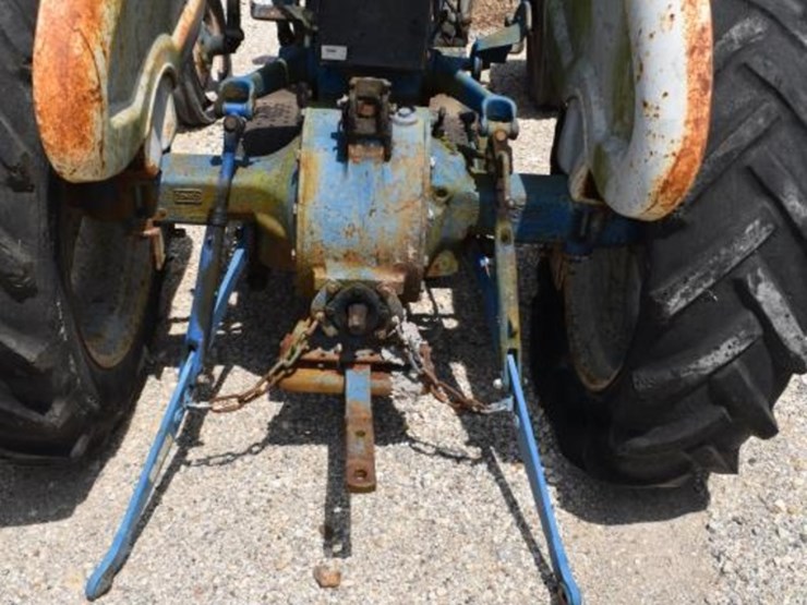 ford-3000-image-8