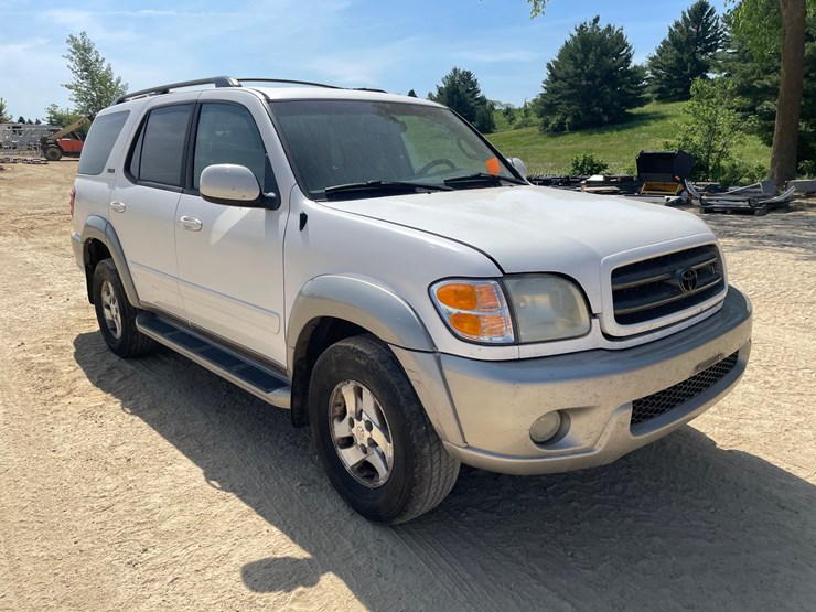 2003-toyota-sequoia-image-3