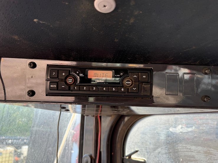 2019-hitachi-zw80-5b-image-27