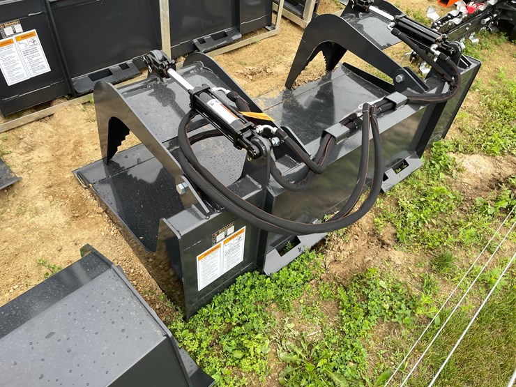 #2039-•-new-wolverine-skid-steer-grapple-bucket-image-6