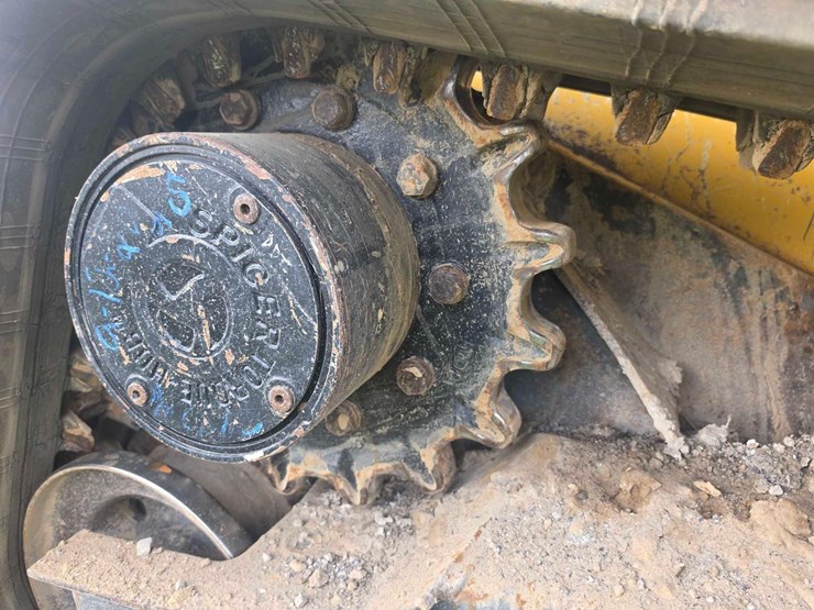 2022-deere-325g-image-13