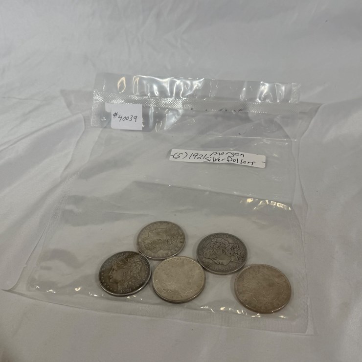 #40039 • (5) 1921 ONE DOLLAR MORGAN COINS