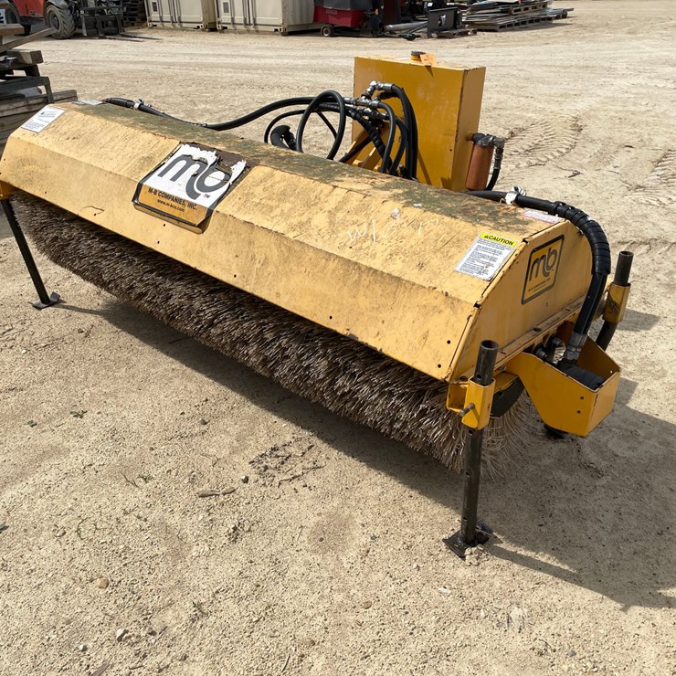 #3433 • MB Tough Brush Broom