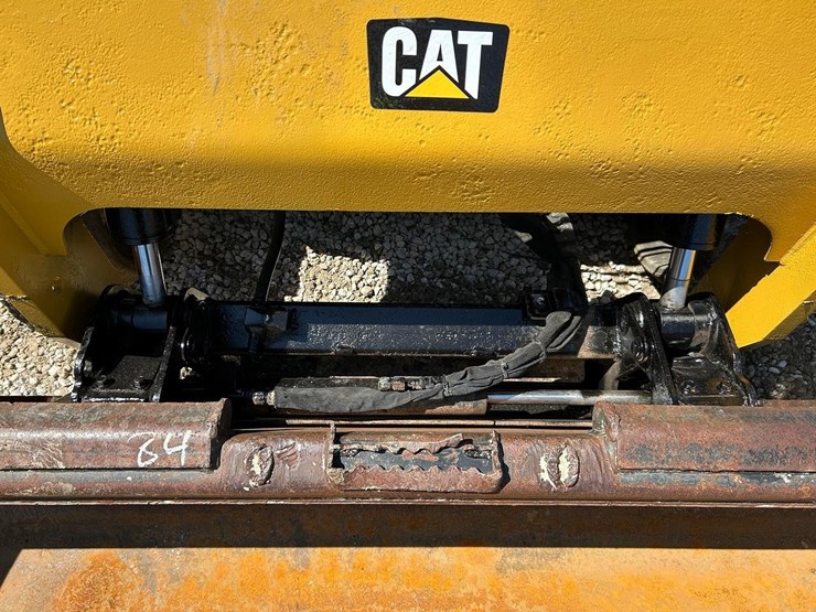 2018-caterpillar-299d2-xps-image-10