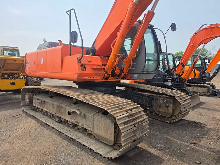 hitachi-zx330-image-4