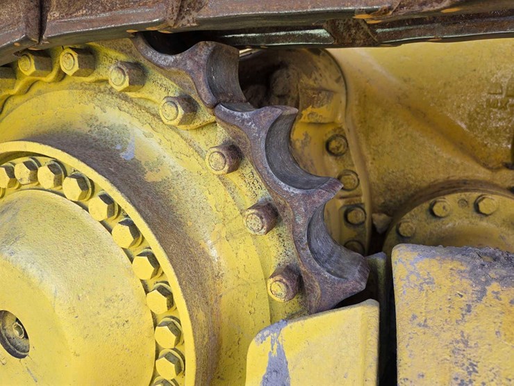 komatsu-d65-image-14
