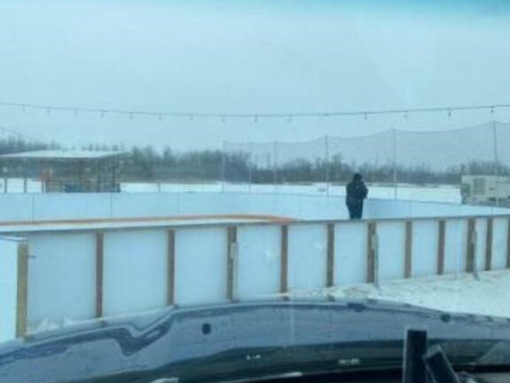 calmac-ice-mat-ii-44-ft-x-60-ft-ice-rink-kit-image-9