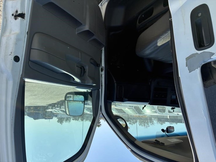 2008-chevrolet-express-3500-image-13