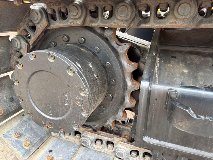 caterpillar-315-gc-image-16