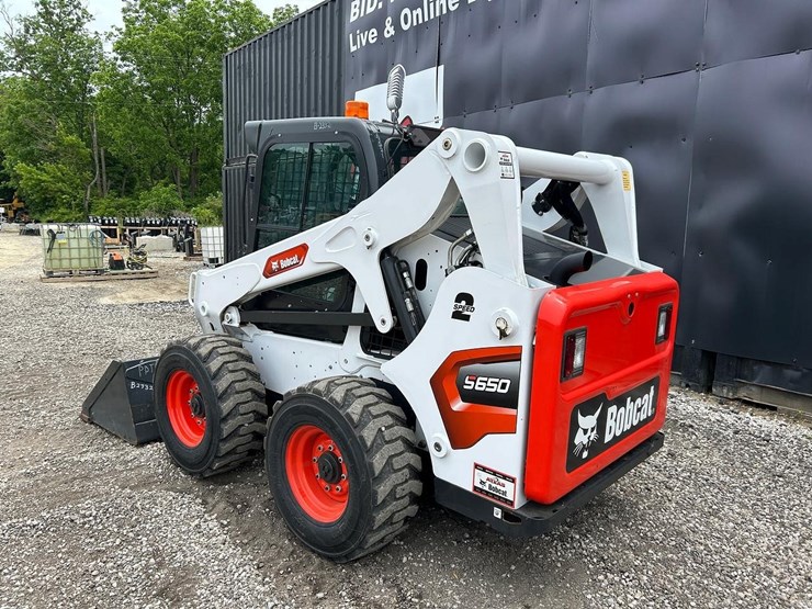 2024-bobcat-s650-image-2