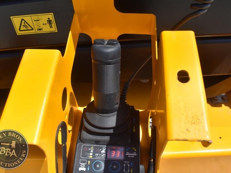 2023-jcb-s4550e-image-16