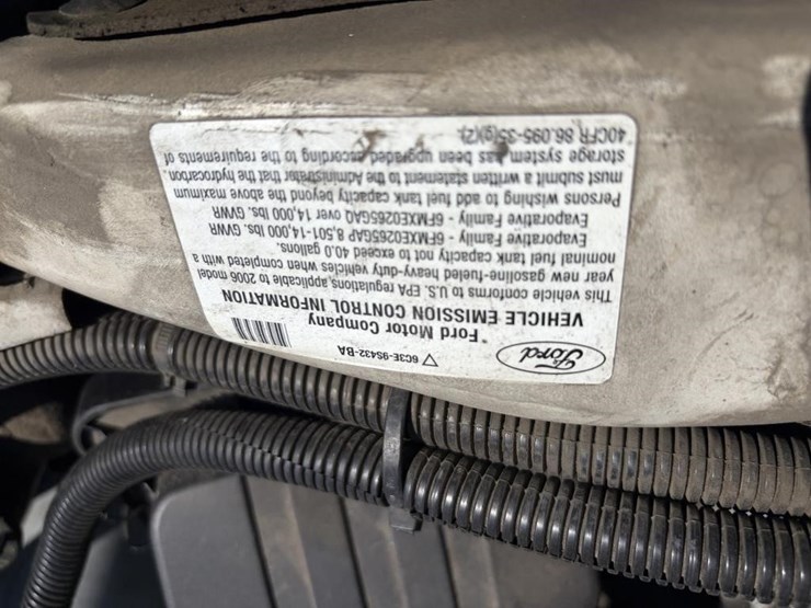 2006-ford-f450-xl-image-9