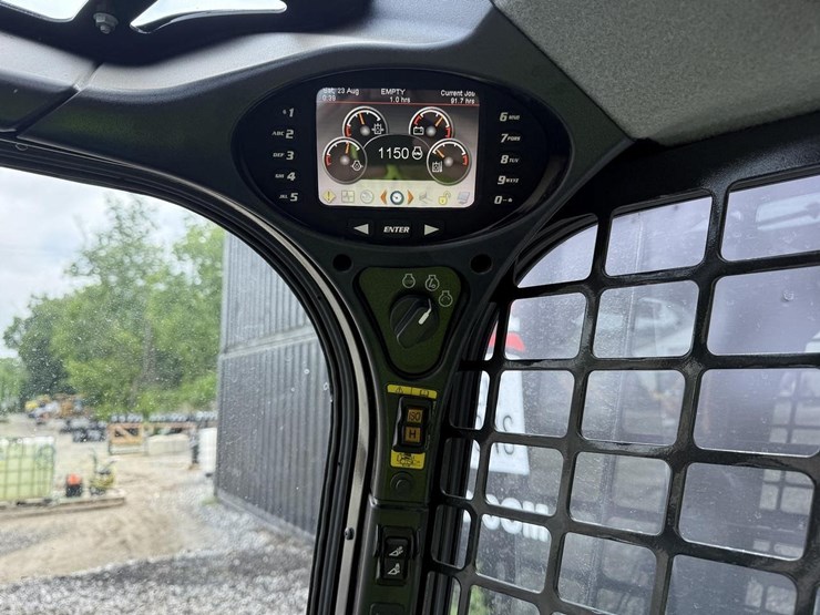 2024-bobcat-s650-image-20