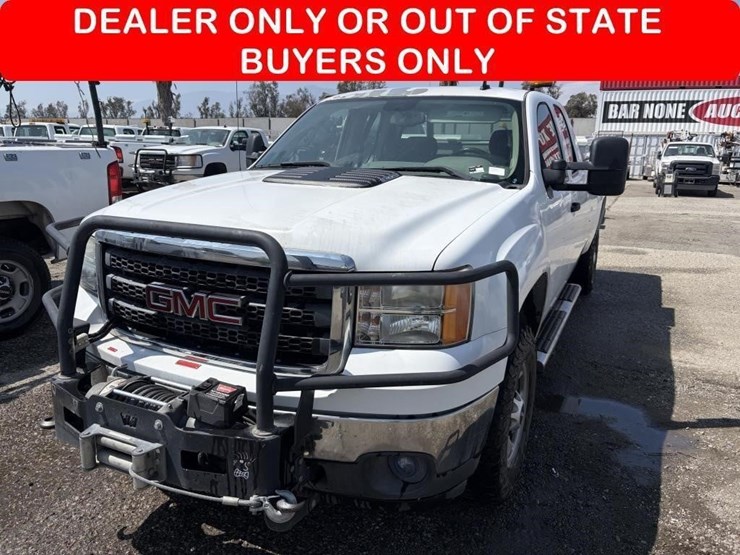 2012-gmc-sierra-2500-image-1