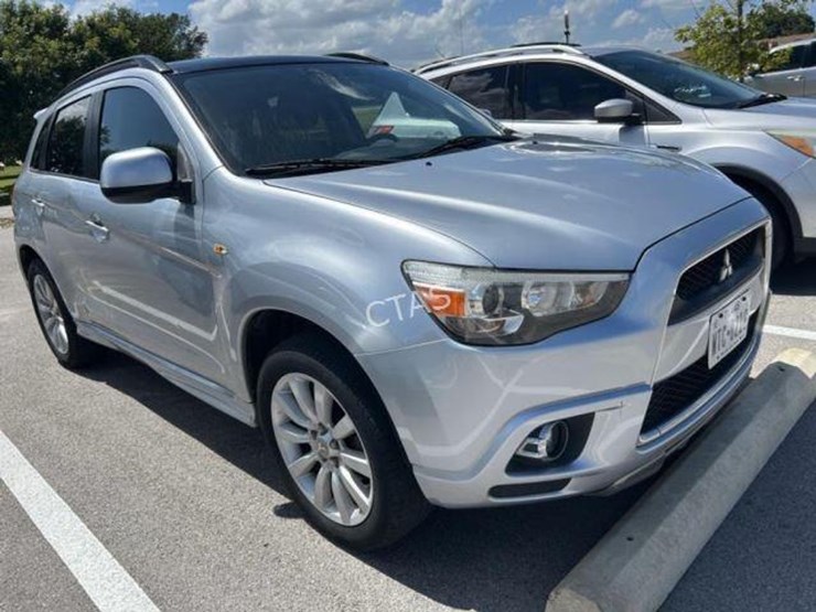 2011-mitsubishi-outlander-image-3