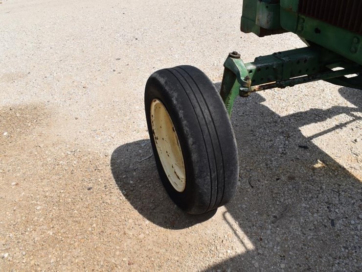 john-deere-4230-image-10