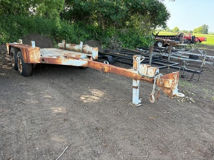 2001-butler-102"-x-65"-tandem-trailer-image-1