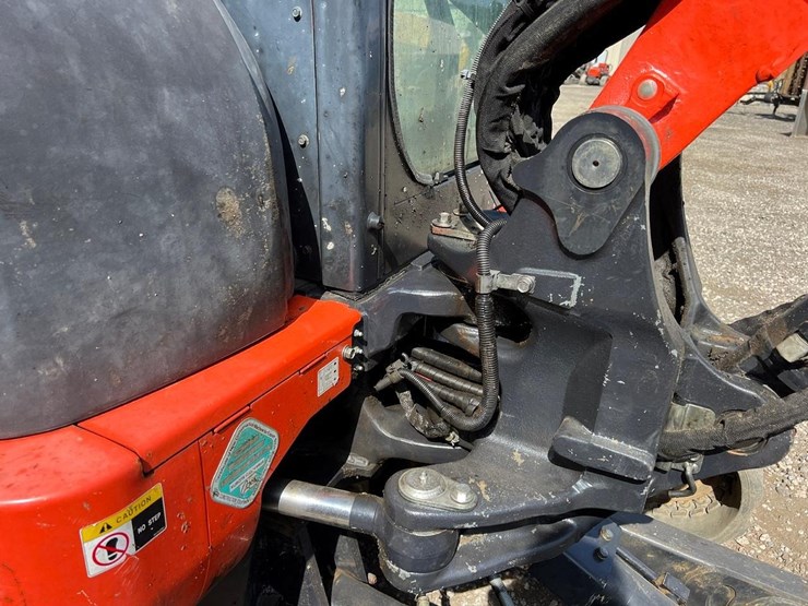 2020-kubota-kx040-4-image-18
