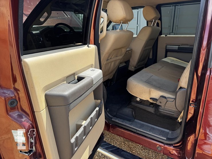 2015-ford-f250-sd-xlt-image-9