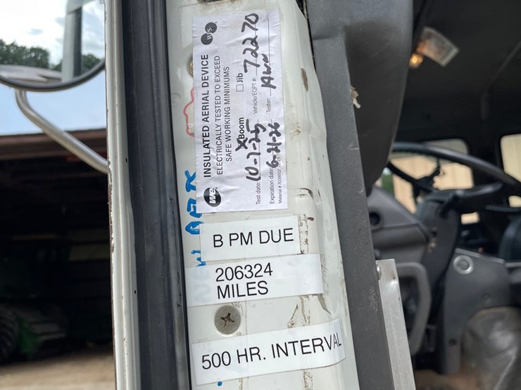 2002-gmc-t8500-image-60