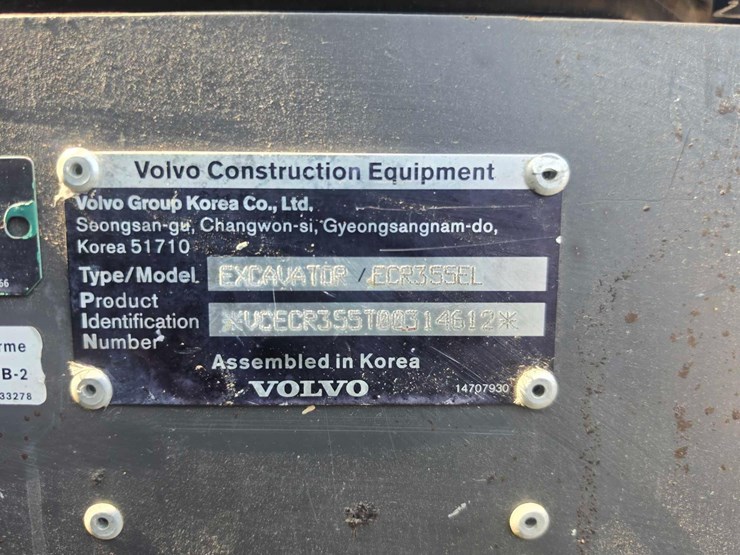 2022-volvo-ecr355el-image-21