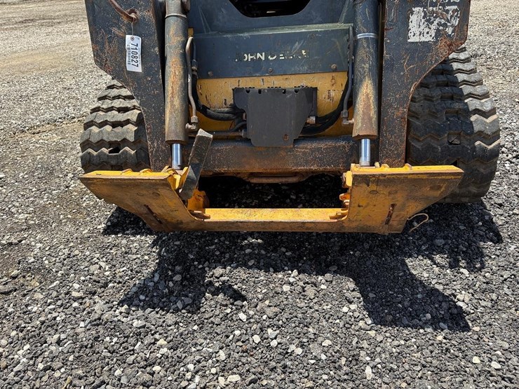 2016-deere-317g-image-9