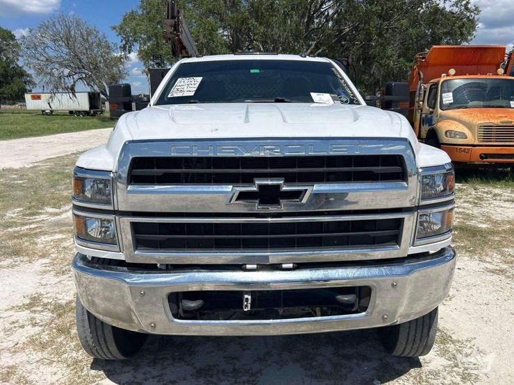 2020-chevrolet-silverado-5500hd-image-27