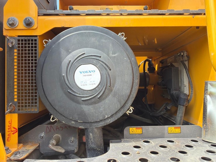 volvo-ew180c-image-24