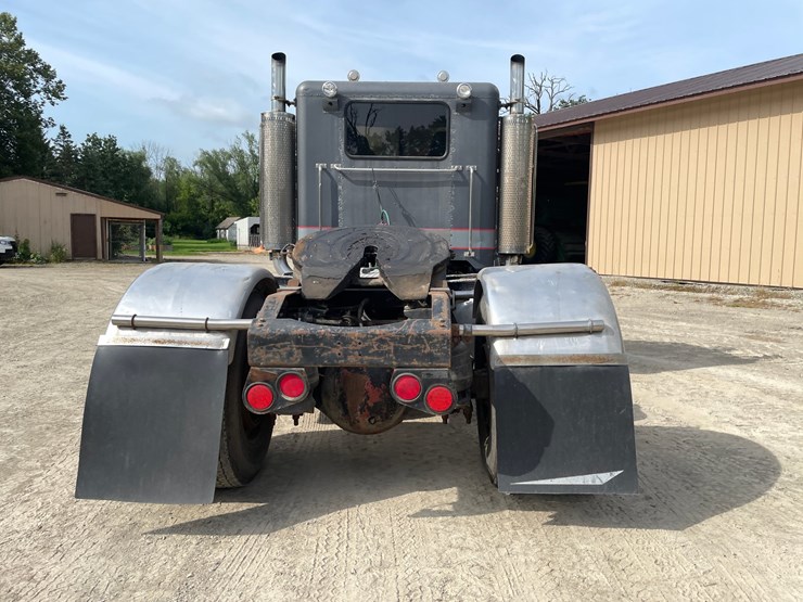 peterbilt-379-image-6
