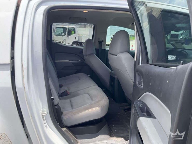 2017-chevrolet-colorado-image-24