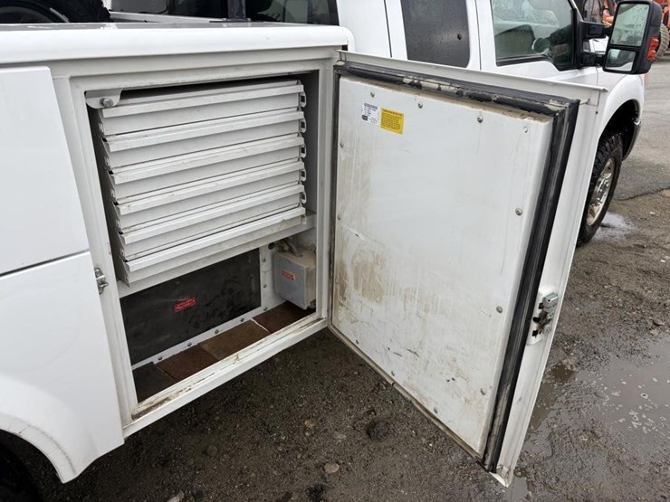 2011-ford-f350-image-12